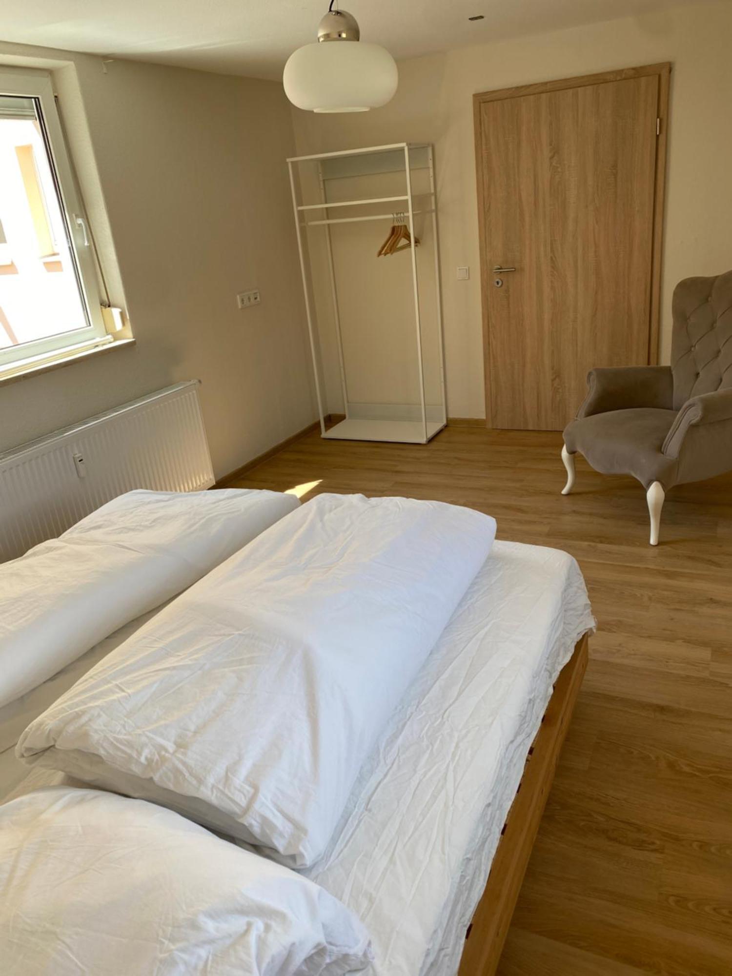 Ferienwohnung Feucht Eg Naturnah Parkplatz Wlan Exterior foto