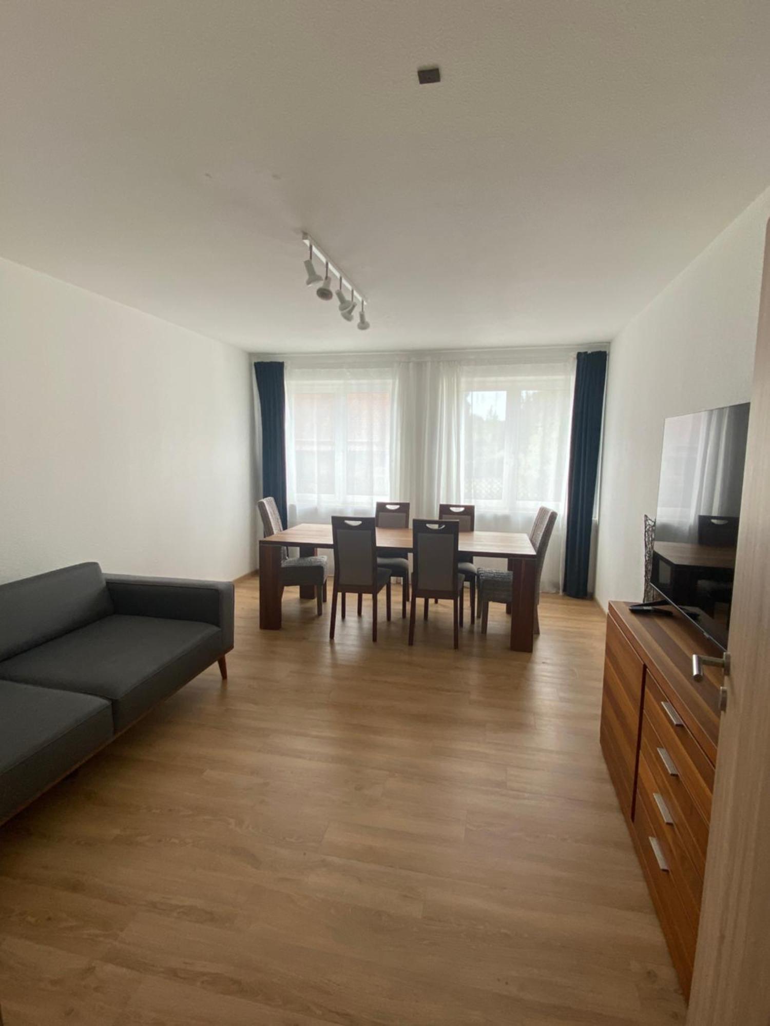 Ferienwohnung Feucht Eg Naturnah Parkplatz Wlan Exterior foto